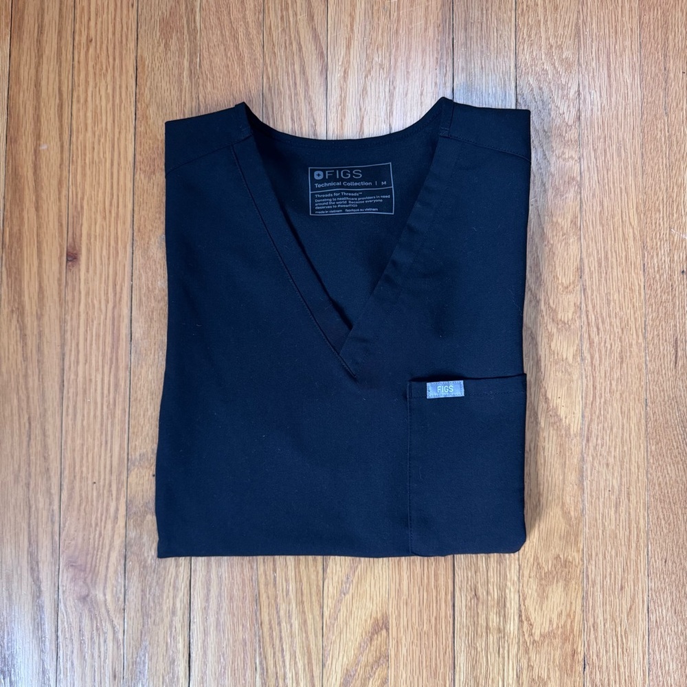 FIGS Black V-Neck Scrub Top